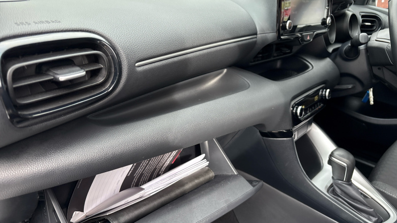 Toyota Yaris 1.5 Hybrid Design 5dr CVT Hybrid Hatchback